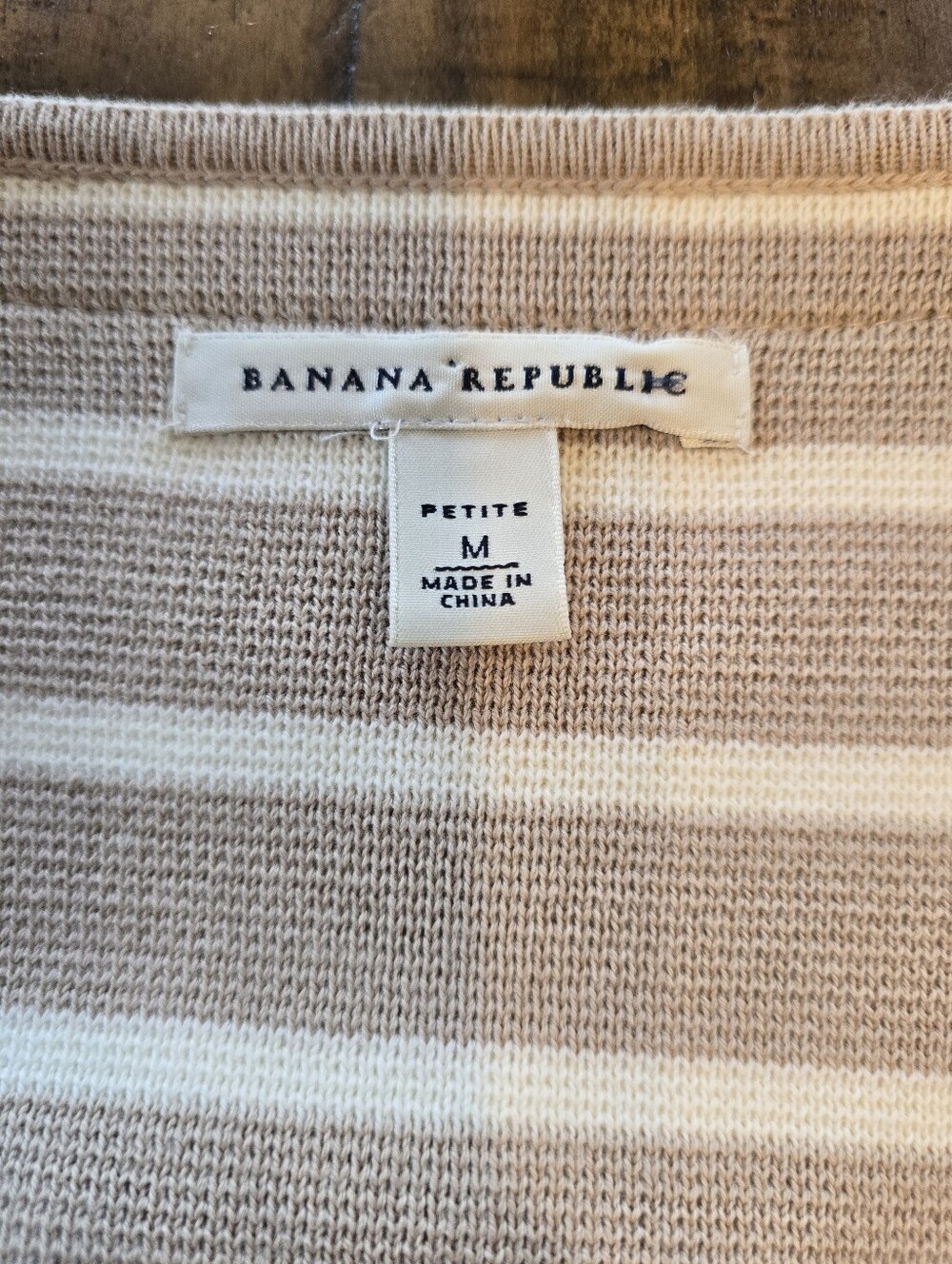 Banana Republic Striped Tan Cream 3/4 Sleeve Knit Cardigan M - Picture 6 of 8
